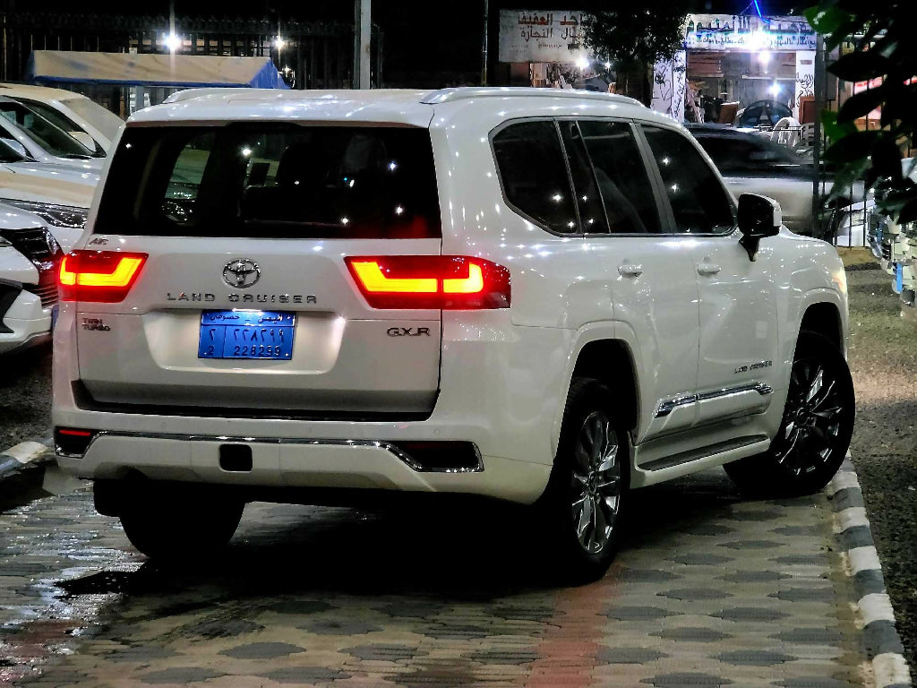 تويوتا لاندكروزر صالون GXR 2022